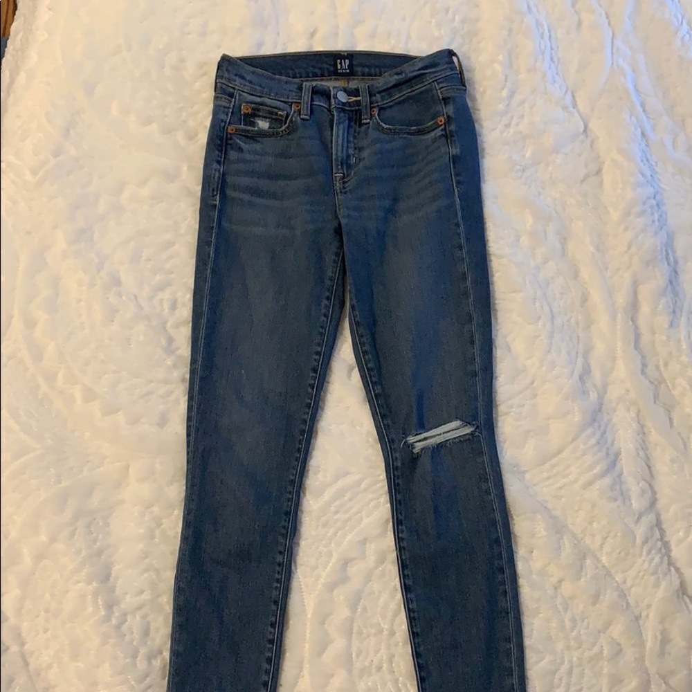 Gap True Skinny Jeans
